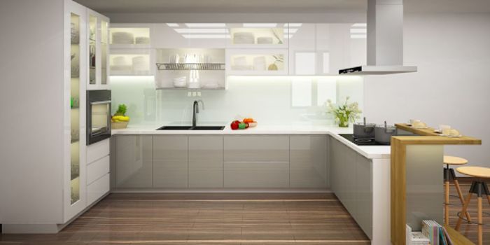 Tủ bếp dưới đối xứng với tủ bếp trên với những đường cắt xẻ tạo ra nhiều không gian tách biệt