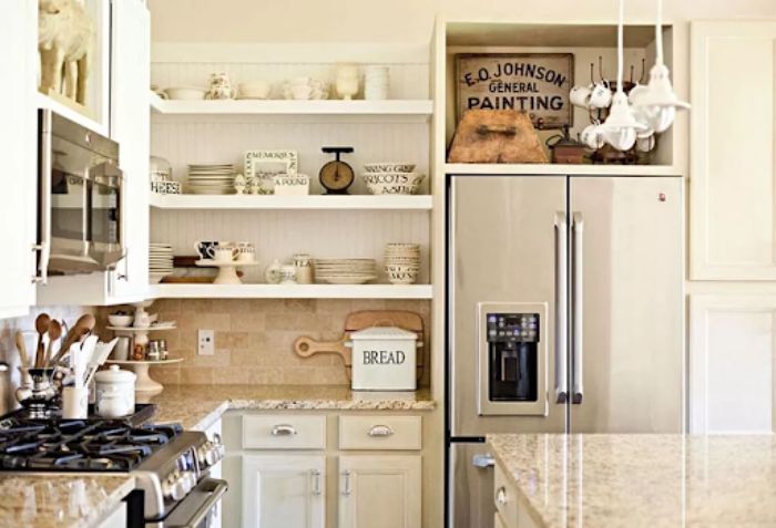 Kiểu nhà bếp đẹp có kệ áp vào tường