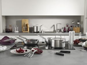 Top 5 dụng cụ nhà bếp cao cấp cho gian bếp nhà bạn 