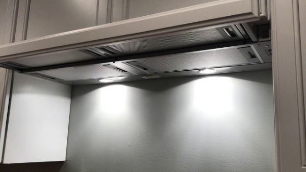 Lưu ý cần chú ý khi sử dụng máy hút mùi Bosch DFT63AC50