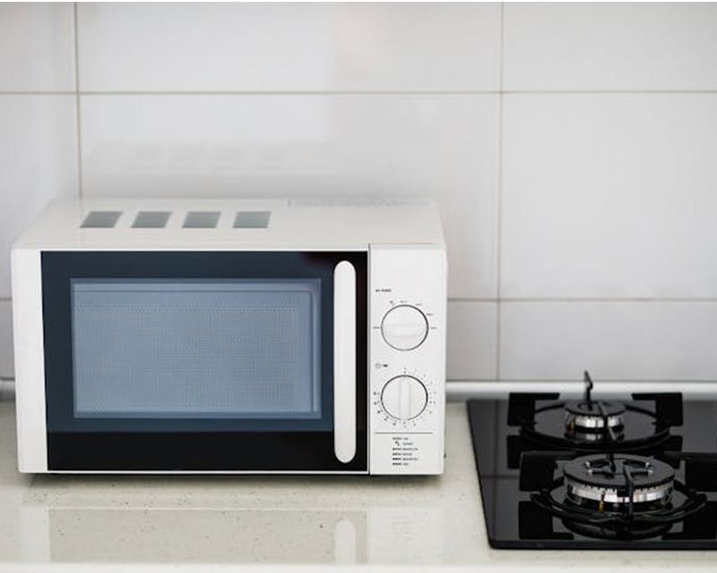 Không đặt gần bếp